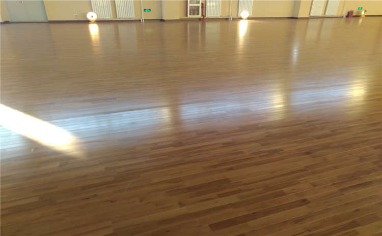 學(xué)校籃球館木地板一平米價(jià)格