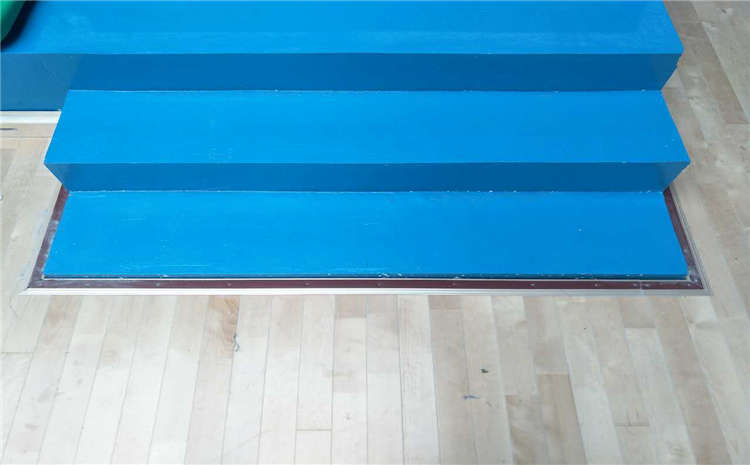 羽毛球拍致死事件告訴我們什么？