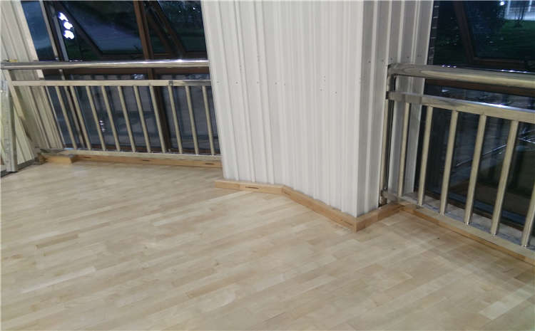 企口運(yùn)動(dòng)木地板廠(chǎng)家若何完成“一帶一起”大局勢(shì)。