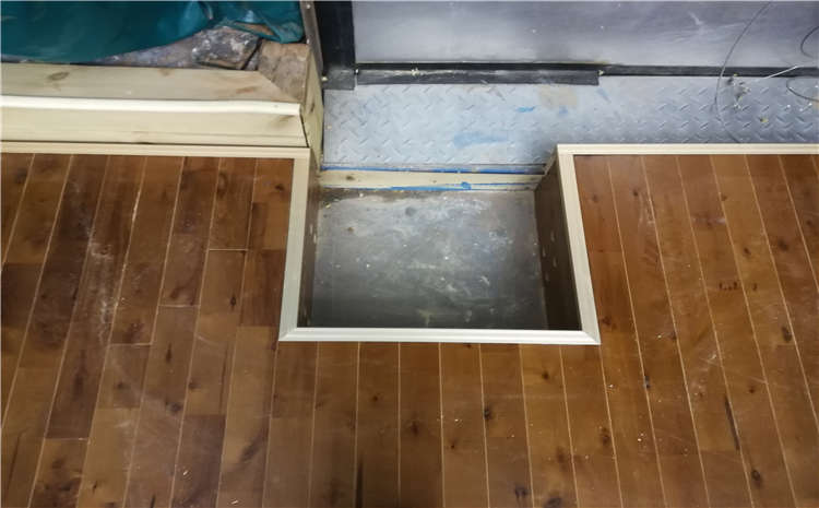 運動木地板按合同辦事不香嗎？