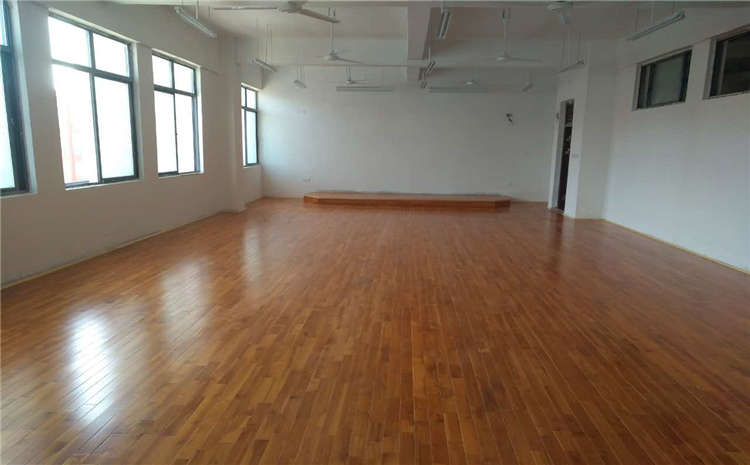 北京專業運動木地板打磨翻新