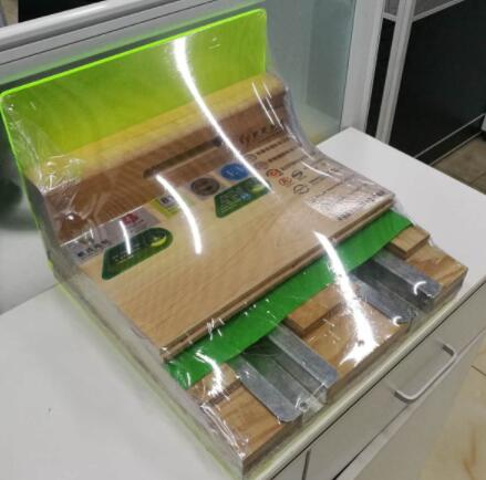 歐氏U型鋼槽結(jié)構(gòu)運(yùn)動(dòng)木地板