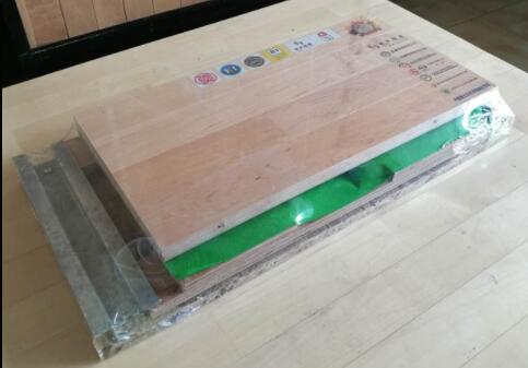 歐氏U型鋼槽結(jié)構(gòu)運(yùn)動(dòng)木地板