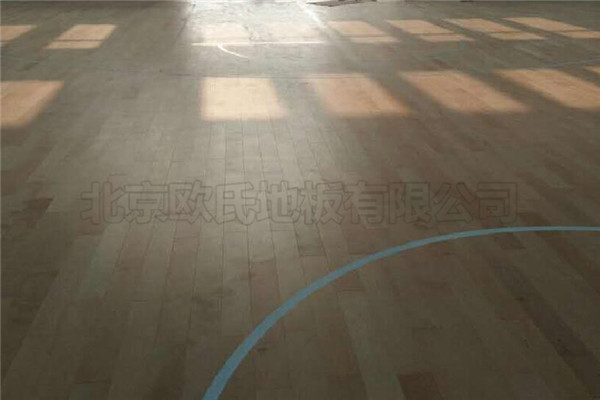 煙臺開發區第十小學運動木地板工程案例