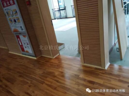江蘇昆山兵希小學體育館木地板成功案例