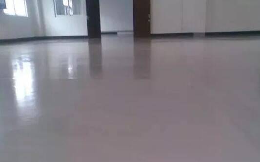 體育館地面不平，鋪不了專用體育木地板該怎么辦？