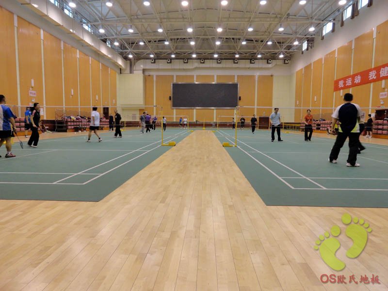  華美運動館運動木地板鋪設